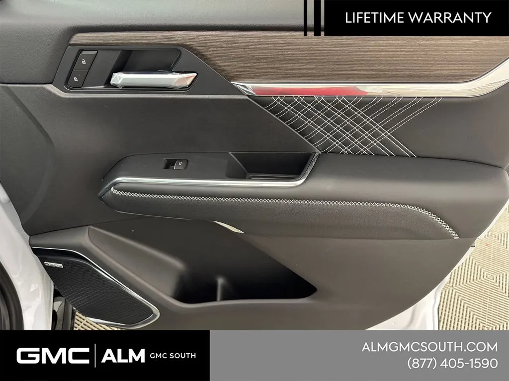 2026 GMC Acadia Denali - Photo 16