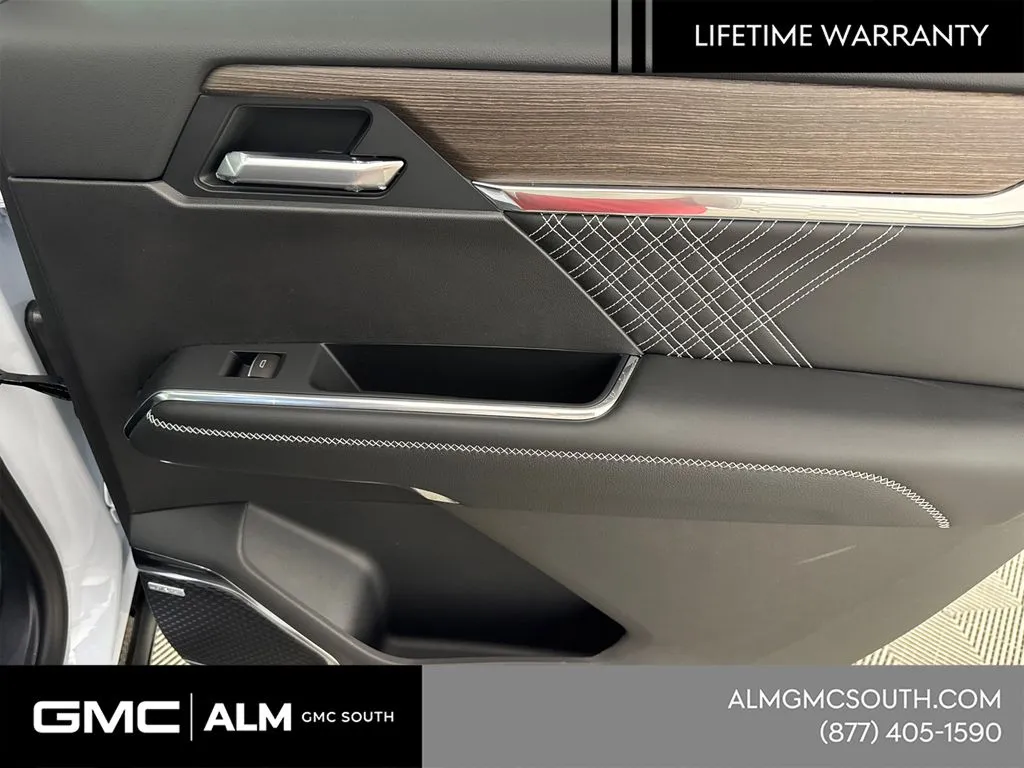 2026 GMC Acadia Denali - Photo 18