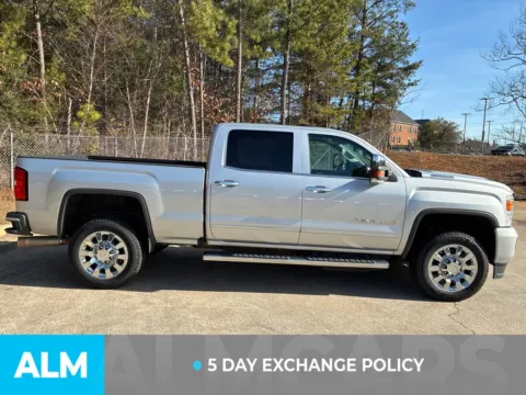 More photos of 2019 GMC Sierra 2500HD Denali at ALM GMC South, GA