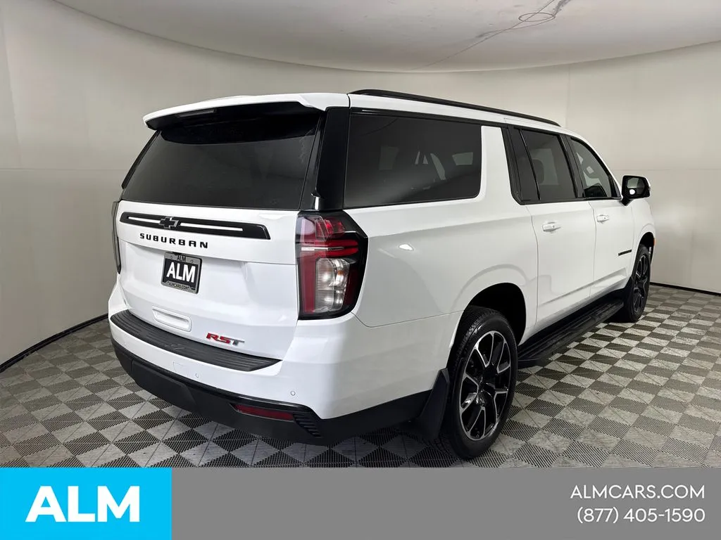 2024 Chevrolet Suburban RST - Photo 7