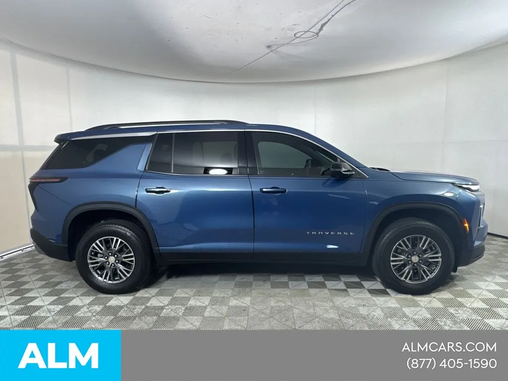 2024 Chevrolet Traverse 1LT - Photo 6