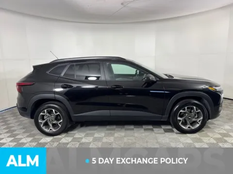 More photos of 2025 Chevrolet Trax LT at ALM GMC South, GA