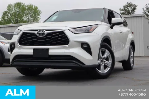 White 2020 Toyota Highlander LE for sale in Morrow, GA