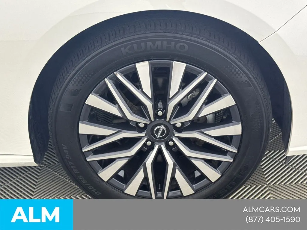 2025 Nissan Altima SV - Photo 15