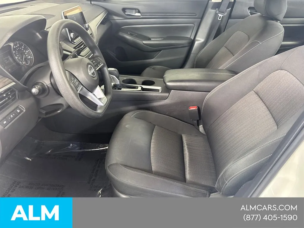 2025 Nissan Altima SV - Photo 11