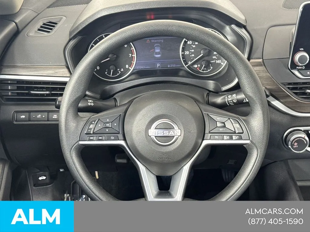 2025 Nissan Altima SV - Photo 26