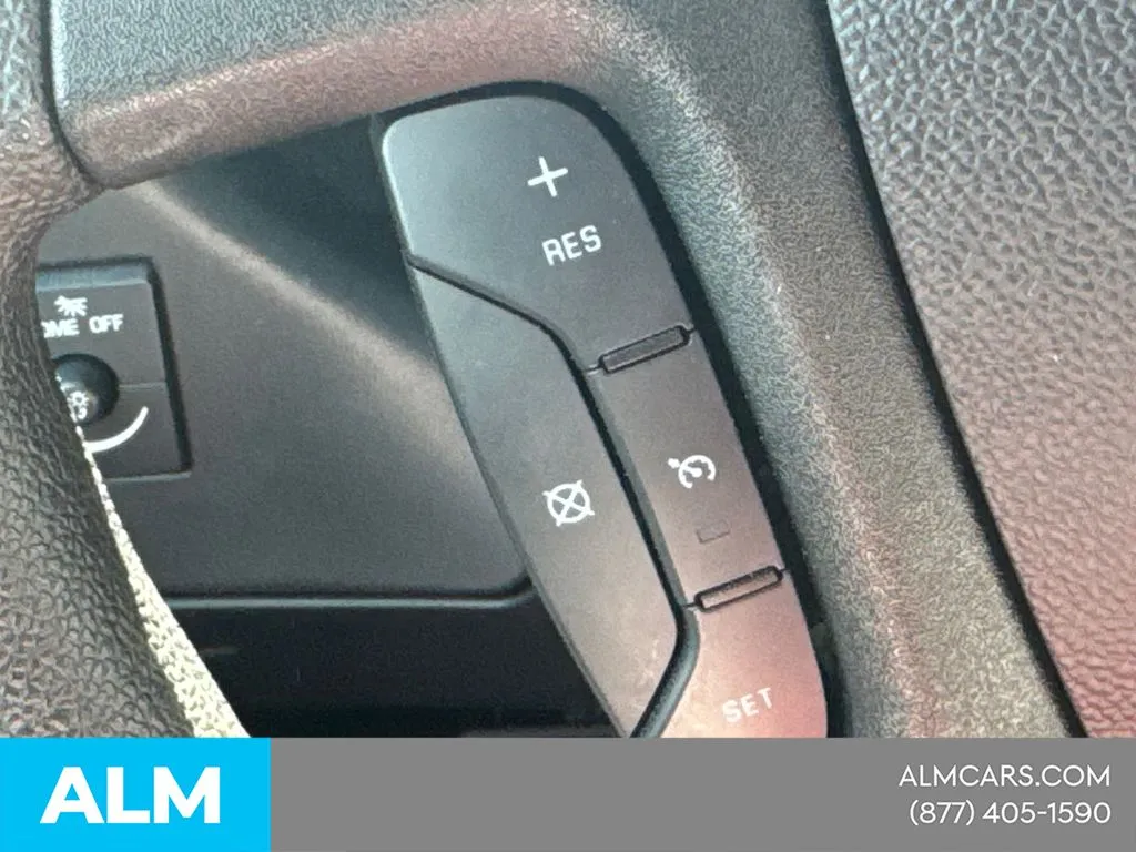 2025 GMC Savana Passenger LT - Photo 23