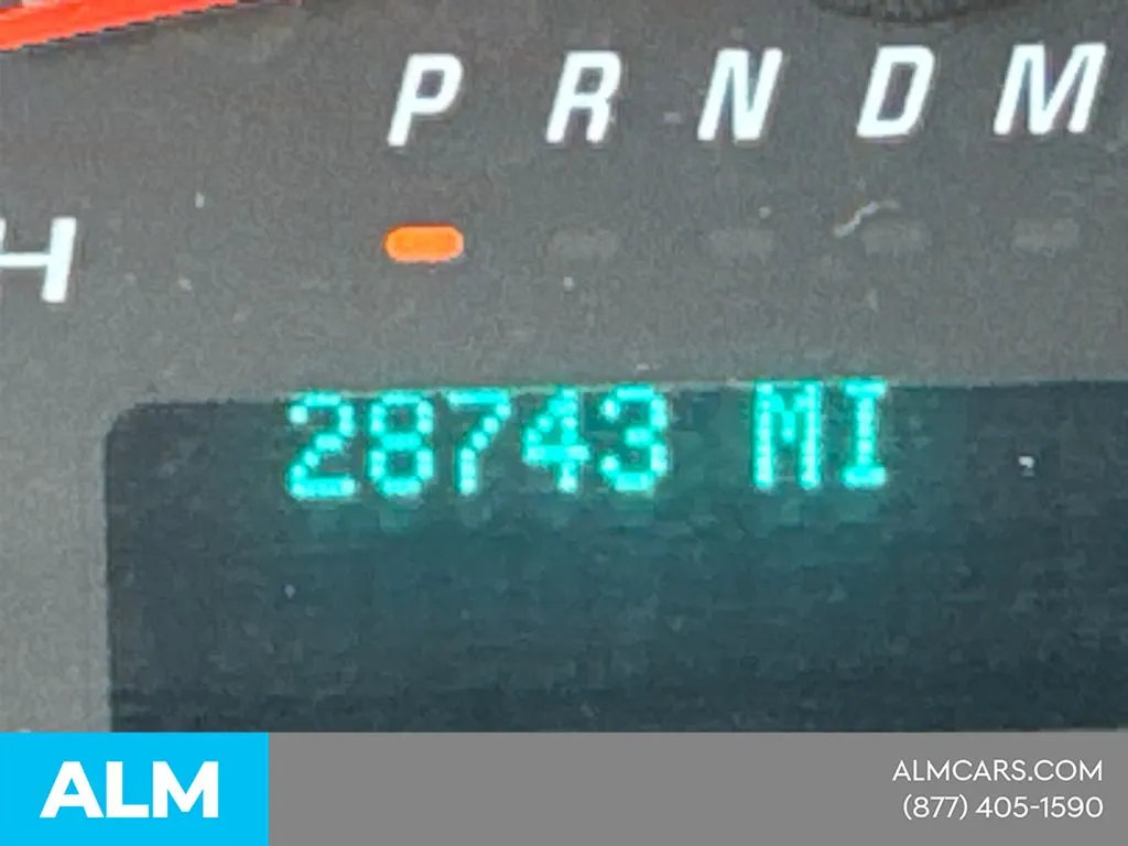 2025 GMC Savana Passenger LT - Photo 25