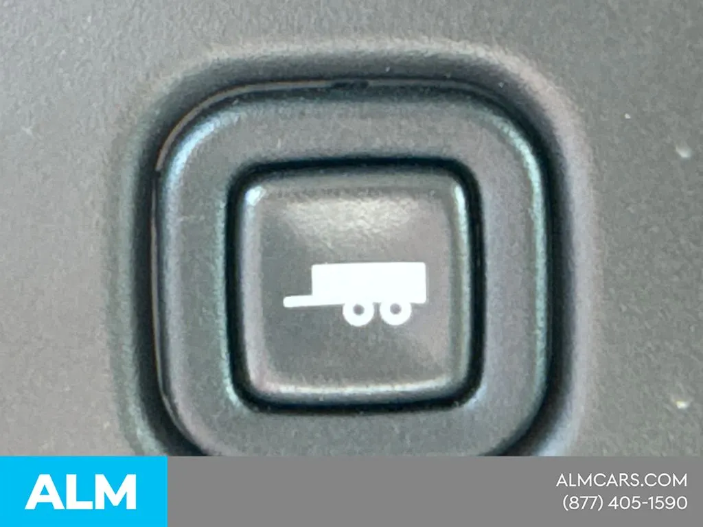 2025 GMC Savana Passenger LT - Photo 27