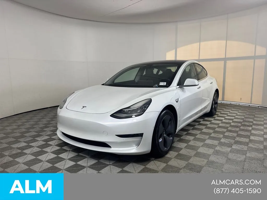 2019 Tesla Model 3 Standard Range Plus's photo
