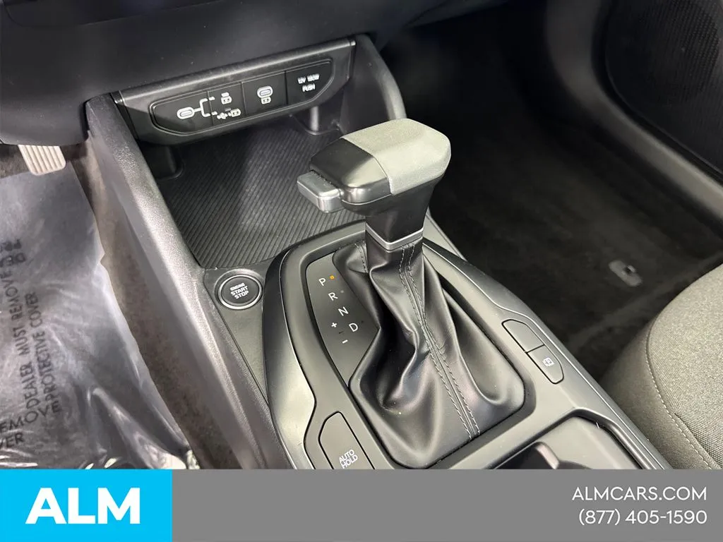 2025 Kia K4 LXS - Photo 34