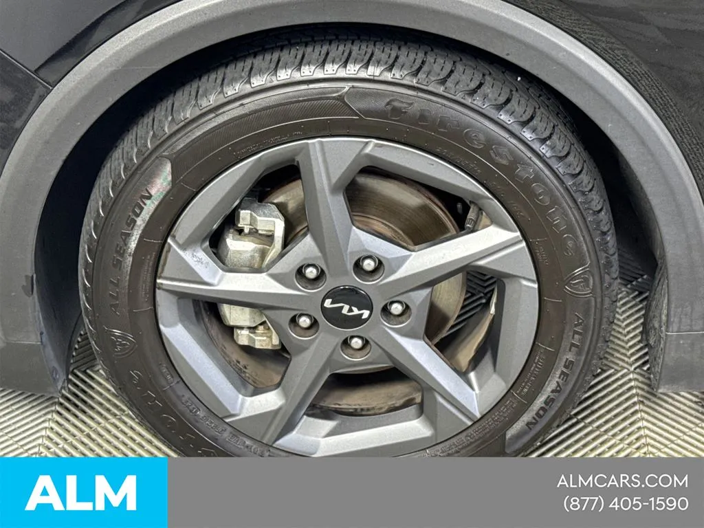 2025 Kia K4 LXS - Photo 15