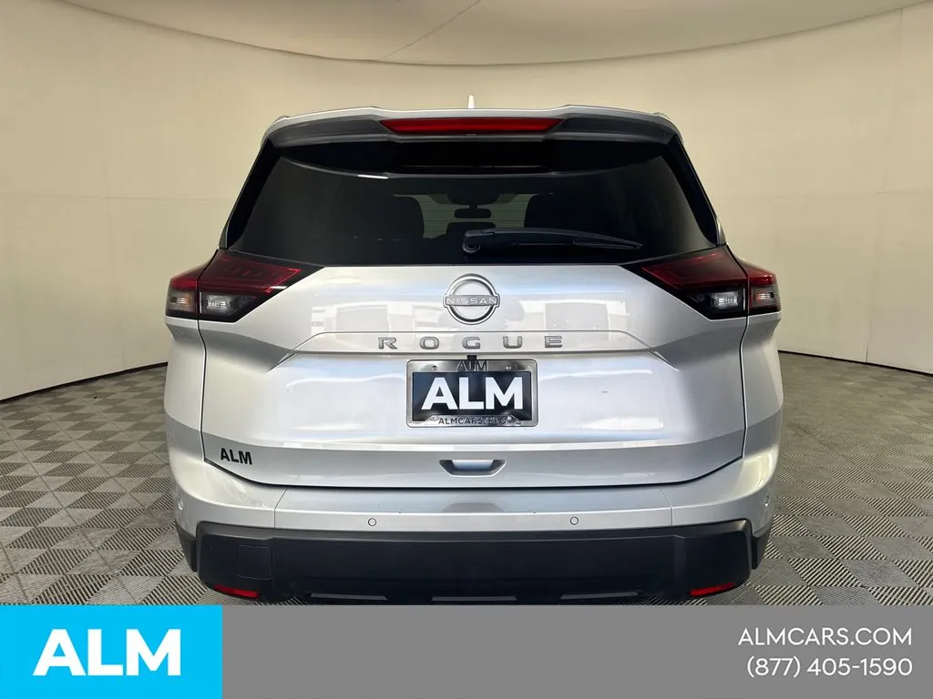 2025 Nissan Rogue SV - Photo 8