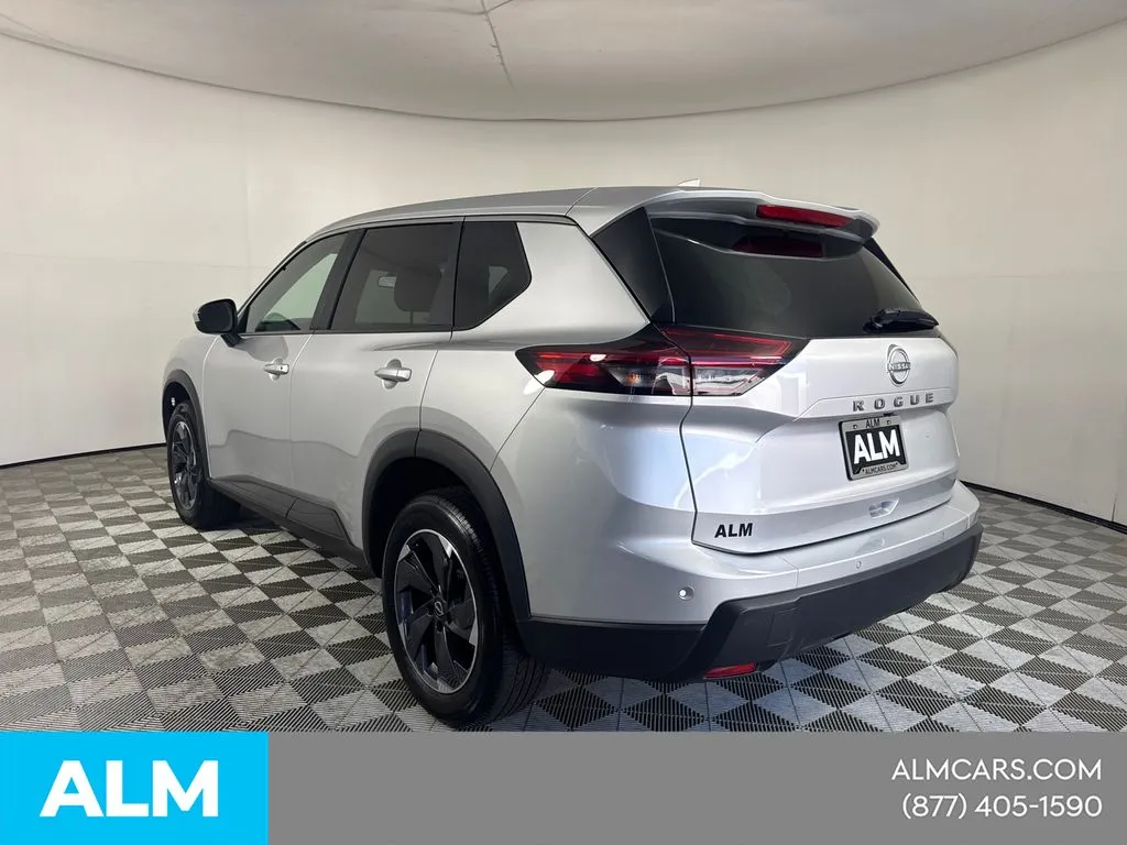 2025 Nissan Rogue SV - Photo 9