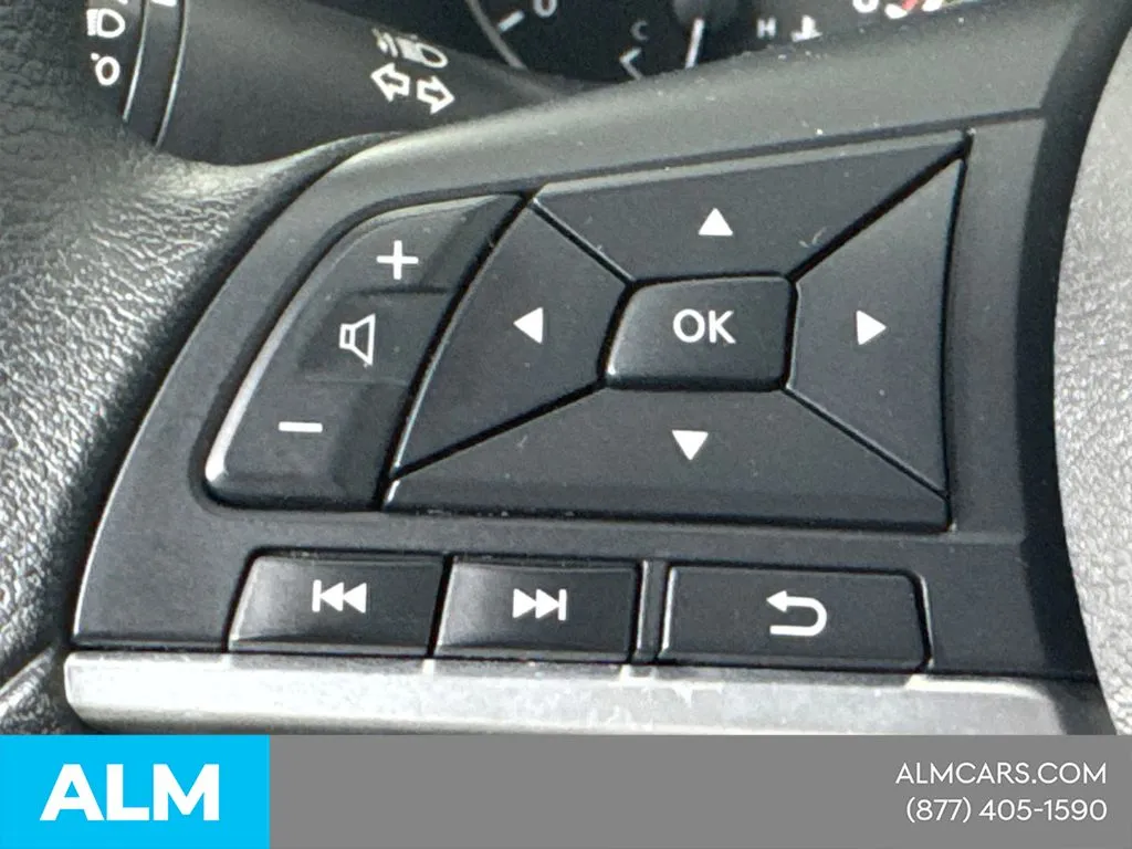 2025 Nissan Altima SV - Photo 28