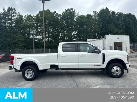 More photos of 2025 Ford F-350SD Platinum at ALM GMC South, GA