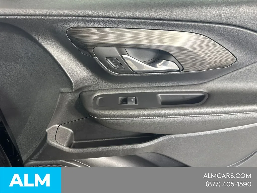 2024 GMC Terrain SLE - Photo 17
