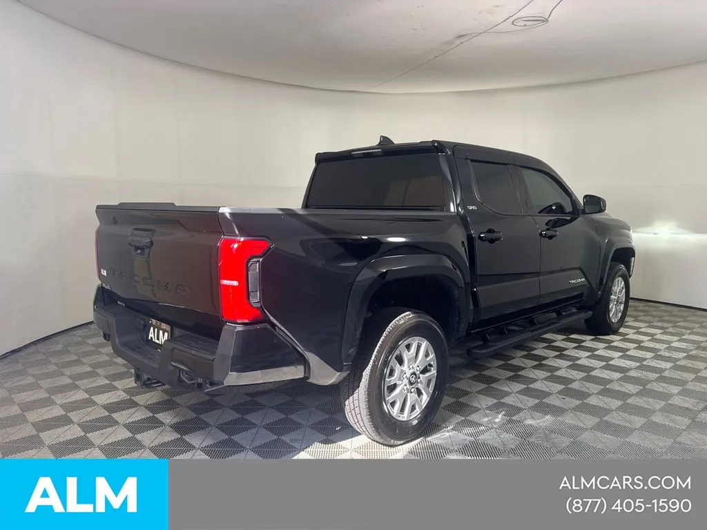 2025 Toyota Tacoma SR5 - Photo 6