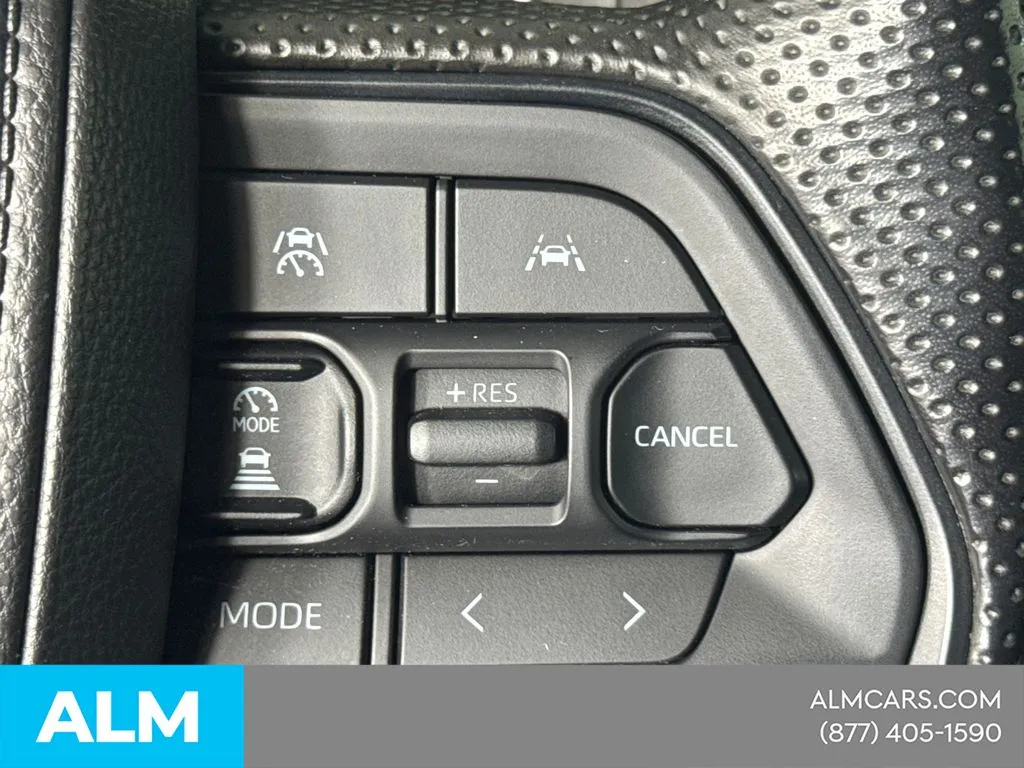 2025 Toyota Tacoma SR5 - Photo 28