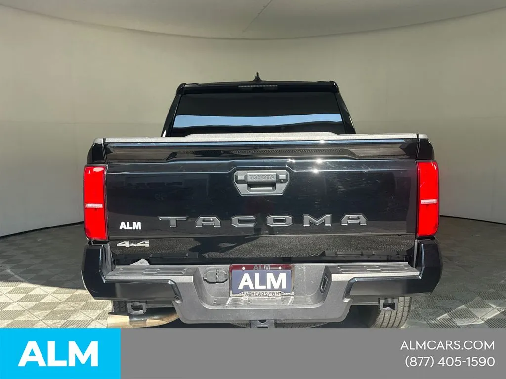 2025 Toyota Tacoma SR5 - Photo 8
