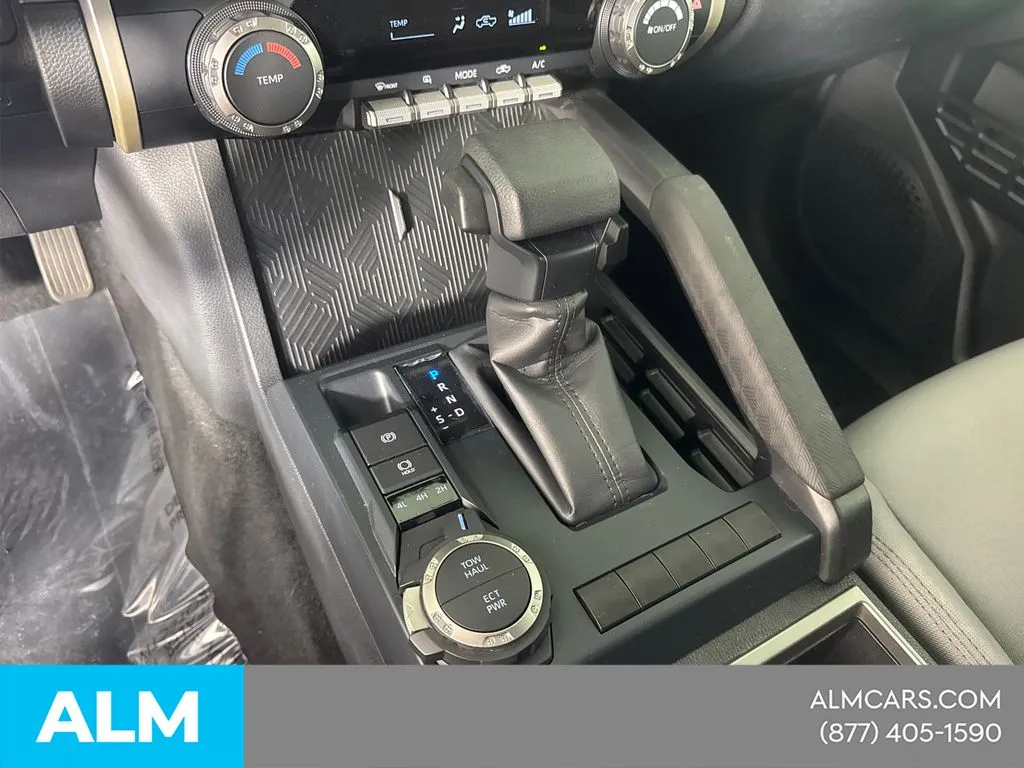 2025 Toyota Tacoma SR5 - Photo 33