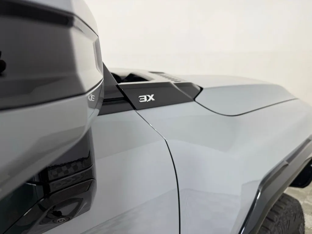 2025 GMC HUMMER EV 3X - Photo 32
