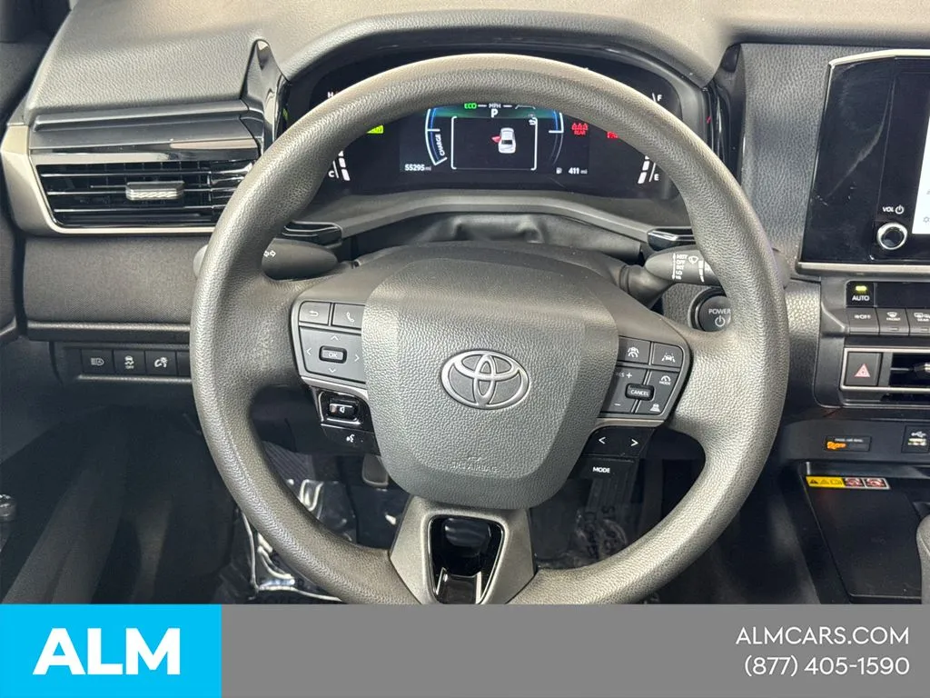 2025 Toyota Camry LE - Photo 26
