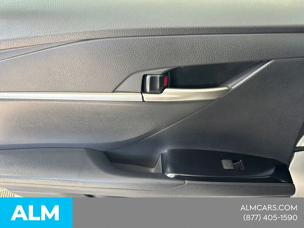 2025 Toyota Camry LE - Photo 24