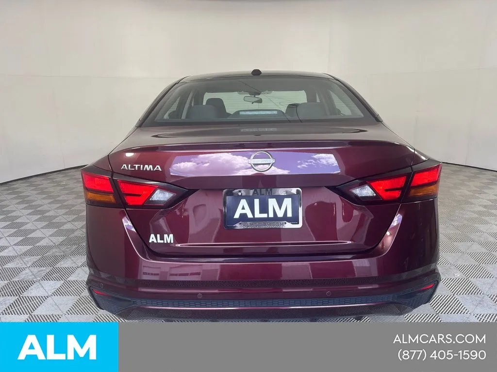 2025 Nissan Altima SV - Photo 8