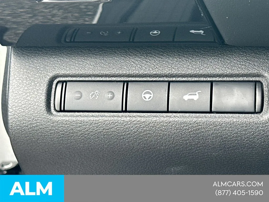 2025 Nissan Pathfinder SV - Photo 36