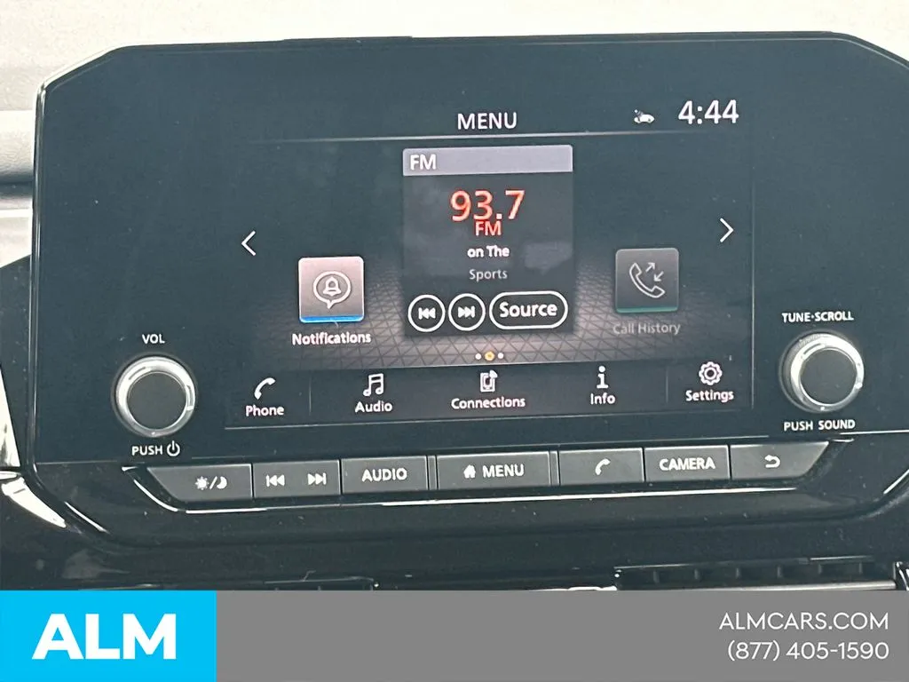 2025 Nissan Pathfinder SV - Photo 31