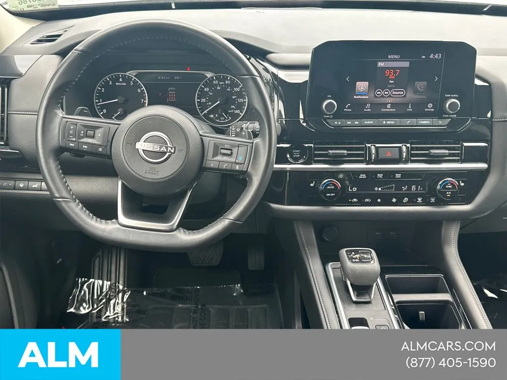 2025 Nissan Pathfinder SV - Photo 26