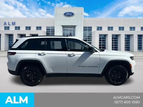 More photos of 2025 Jeep Grand Cherokee Altitude at ALM GMC South, GA