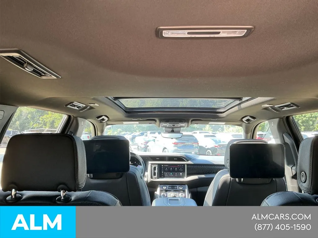 2024 GMC Yukon Denali - Photo 10
