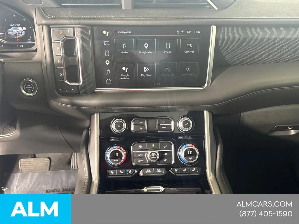 2024 GMC Yukon Denali - Photo 36