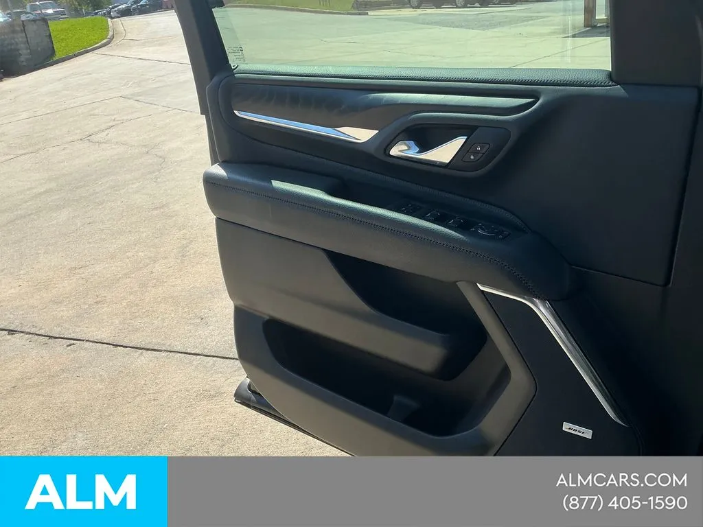 2024 GMC Yukon Denali - Photo 13