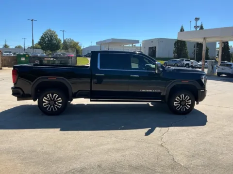 More photos of 2024 GMC Sierra 2500 HD Denali Ultimate at ALM GMC South, GA