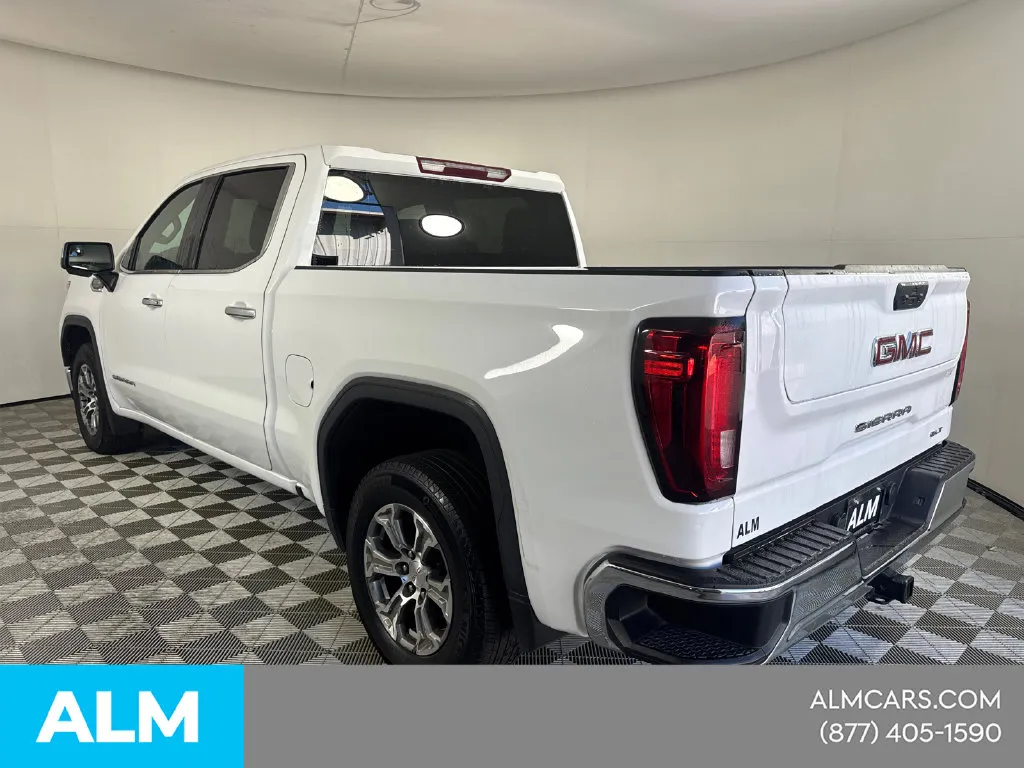 2025 GMC Sierra 1500 SLT - Photo 9