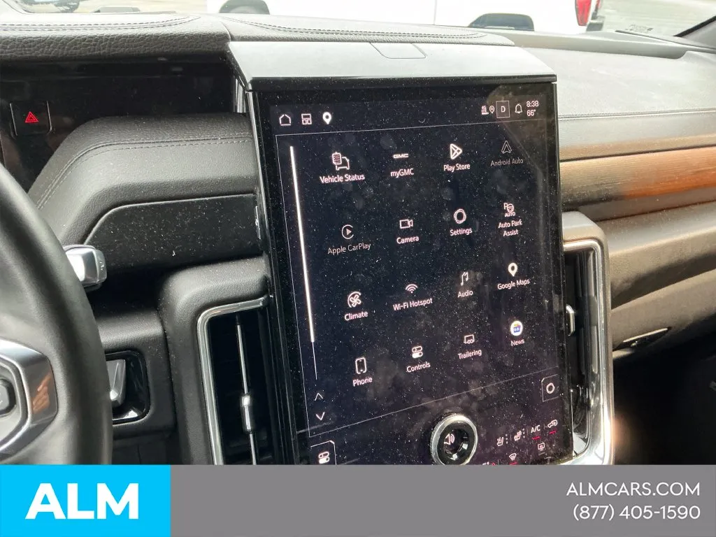 2025 GMC Yukon Denali - Photo 15
