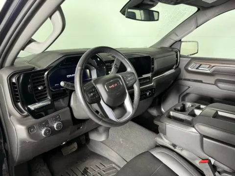 More photos of 2022 GMC Sierra 1500 SLT at ALM GMC South, GA