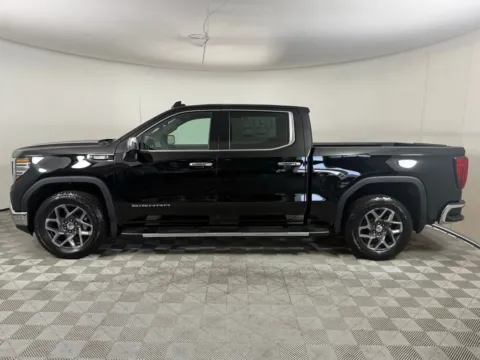 More photos of 2025 GMC Sierra 1500 SLT at ALM GMC South, GA
