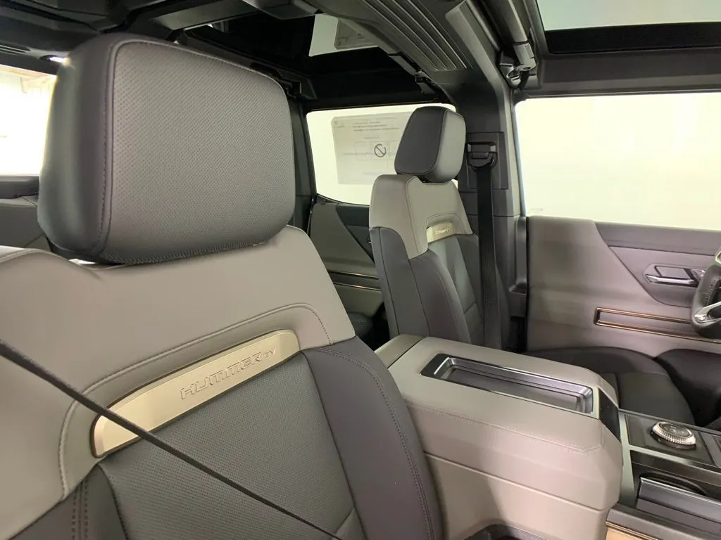 2025 GMC HUMMER EV 3X - Photo 36