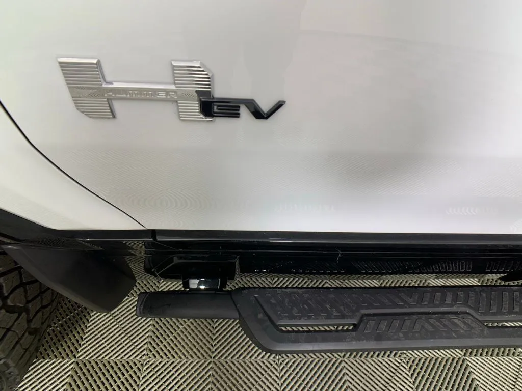 2025 GMC HUMMER EV 3X - Photo 14
