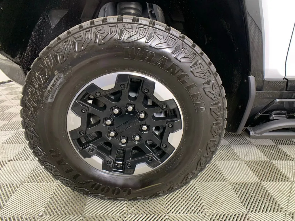 2025 GMC HUMMER EV 3X - Photo 13