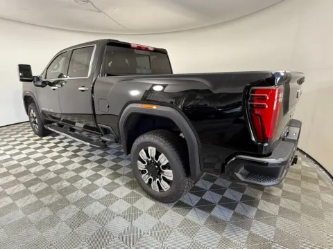 More photos of 2025 GMC Sierra 2500HD Denali at ALM GMC South, GA