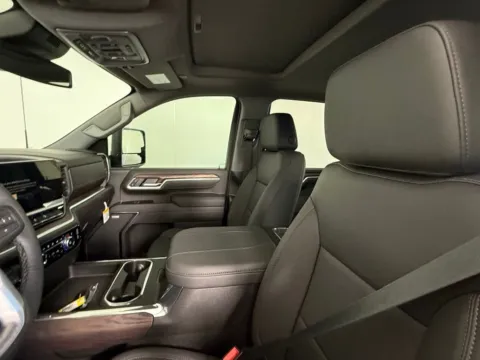 More photos of 2025 GMC Sierra 2500HD SLT at ALM GMC South, GA