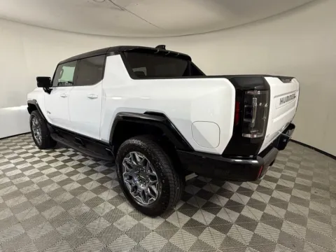 More photos of 2026 GMC Hummer EV Pickup 2X at ALM GMC South, GA