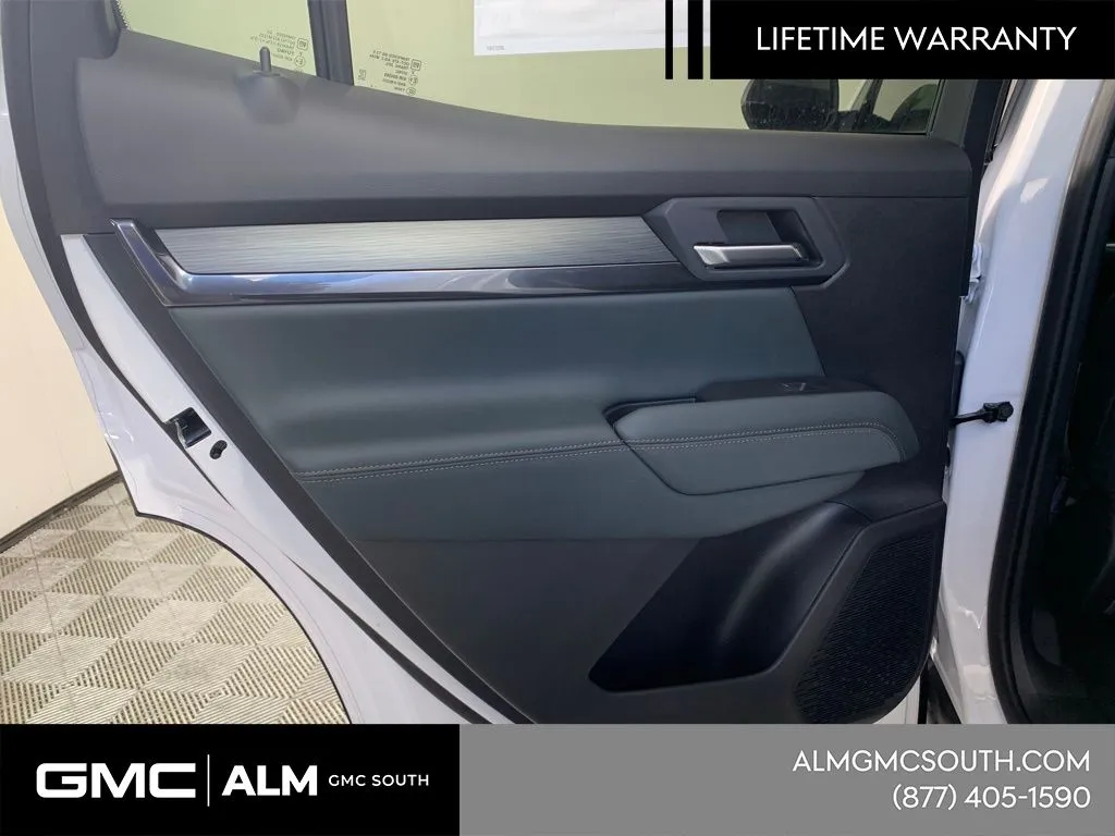 2026 GMC Terrain AT4 - Photo 28