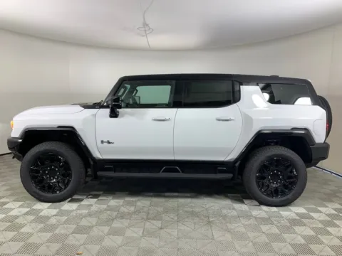 More photos of 2026 GMC Hummer EV SUV 2X at ALM GMC South, GA