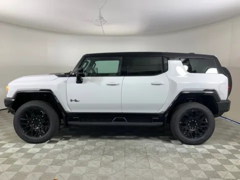 More photos of 2026 GMC Hummer EV SUV 2X at ALM GMC South, GA